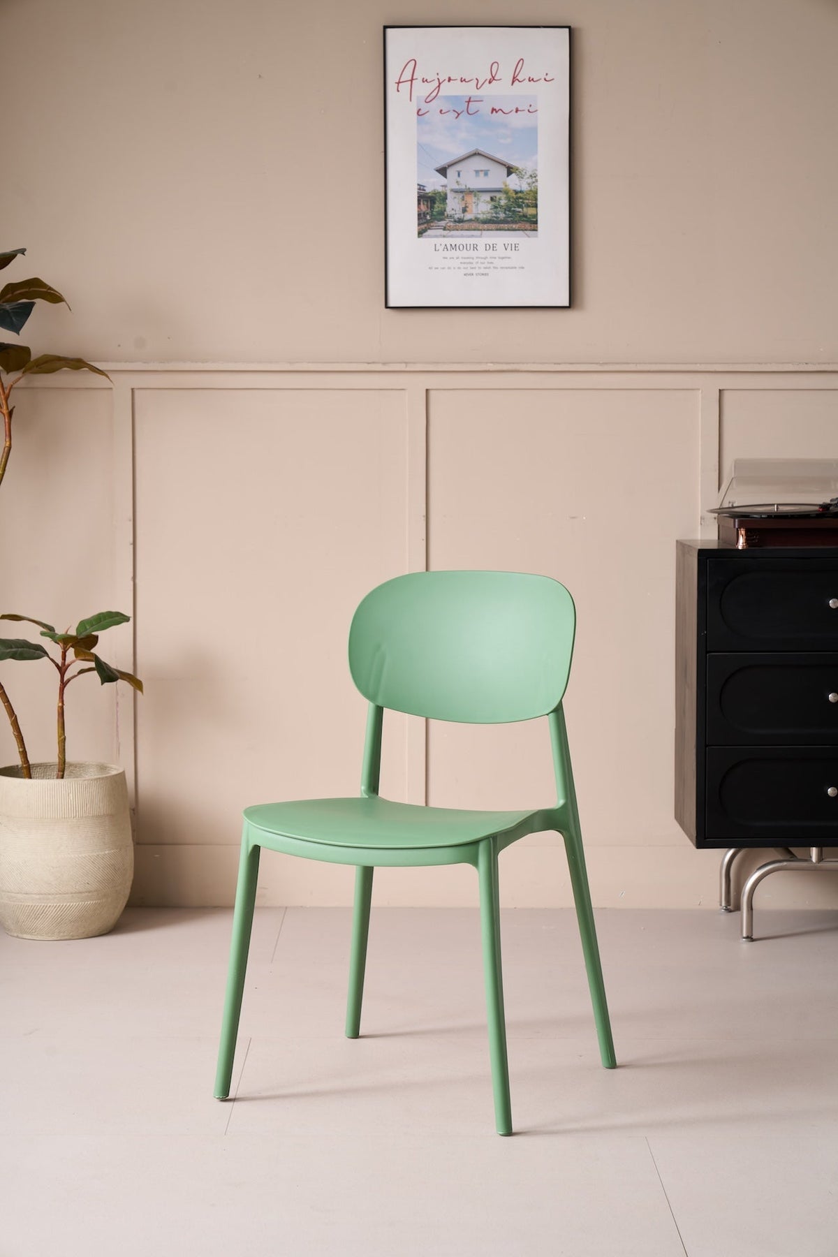 Silla Milán, Color Verde, con Espaldar y Diseño Moderno