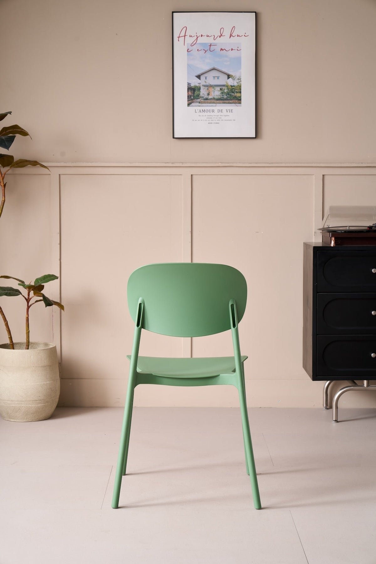 Silla Milán, Color Verde, con Espaldar y Diseño Moderno