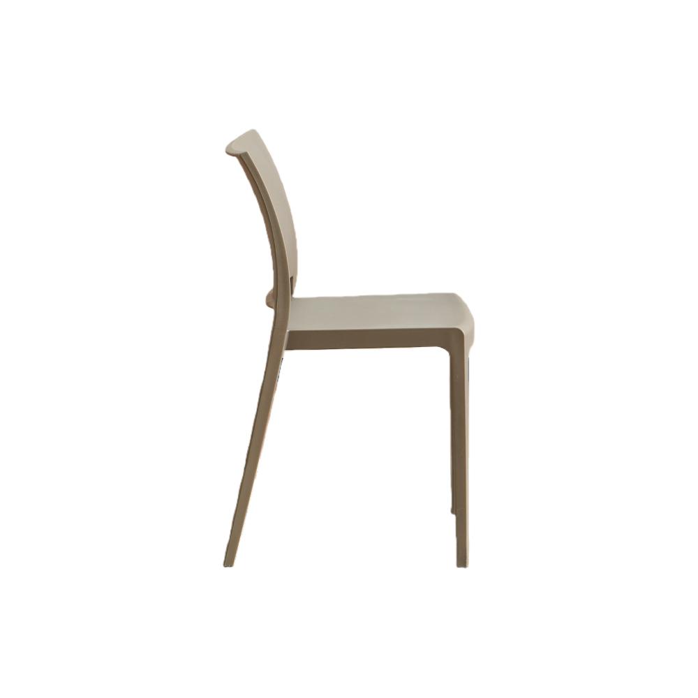 Silla Soho, Taupe, con Espaldar Cerrado y Diseño Minimalista