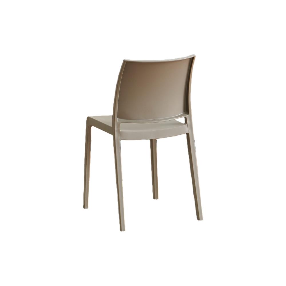 Silla Soho, Taupe, con Espaldar Cerrado y Diseño Minimalista