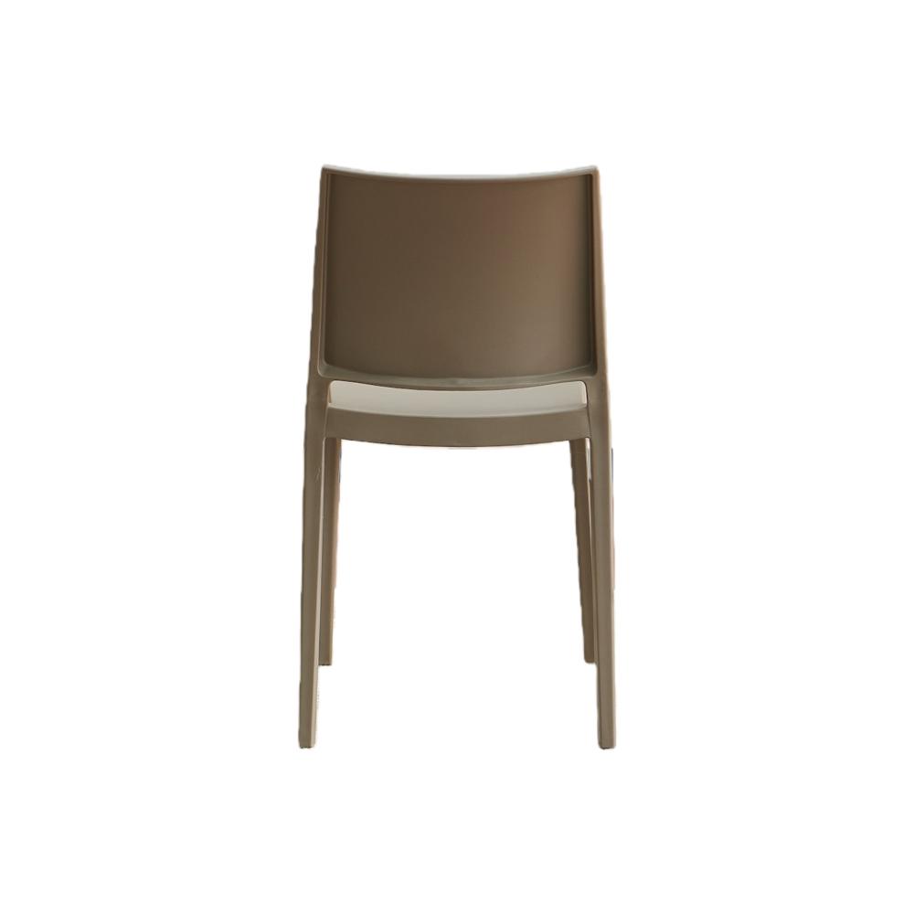 Silla Soho, Taupe, con Espaldar Cerrado y Diseño Minimalista