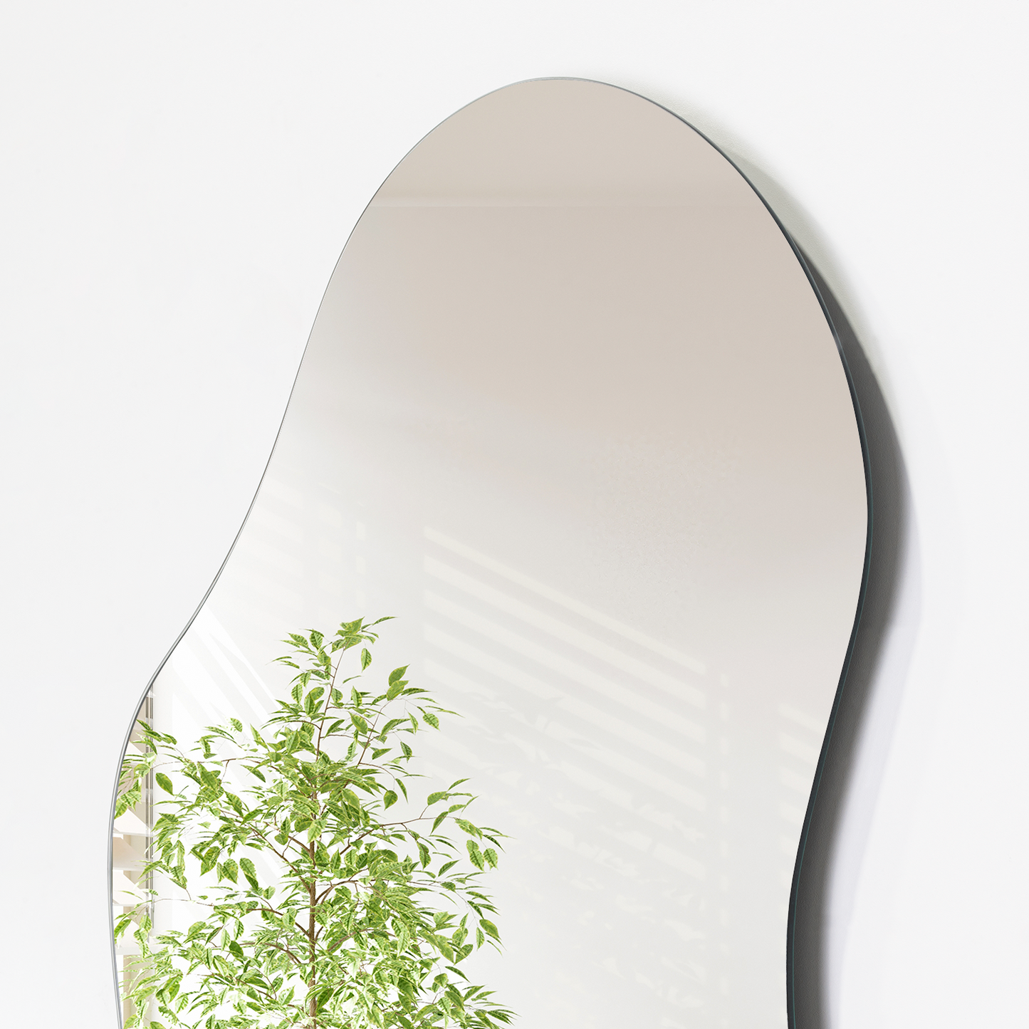 Espejo Belaterra, Diseño Irregular