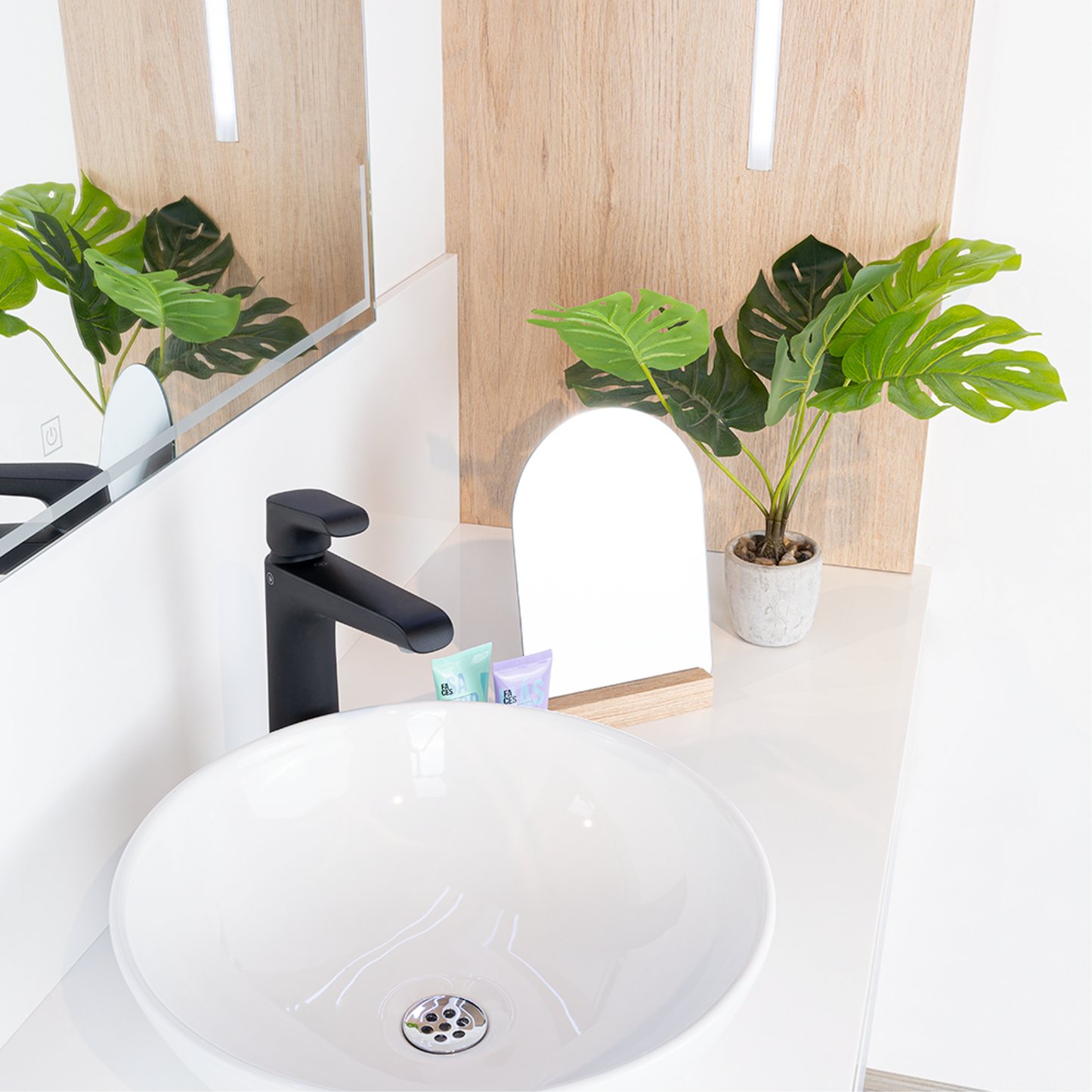 Espejo Noruega Superior Circular, Con Base De Madera