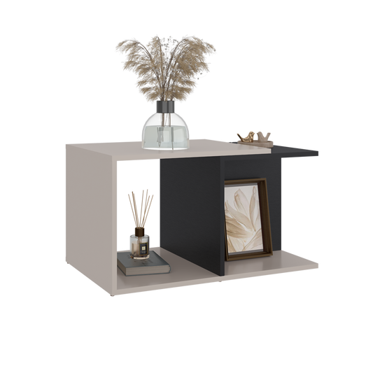 Mesa de Centro Cuera, Capri y Wengue, cuanta con espacio para ubicar objetos decorativos