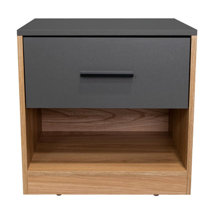 Mesa de Noche Giroa, Plata Oscuro y Fresno Europeo, con espacio para colocar objetos decorativos