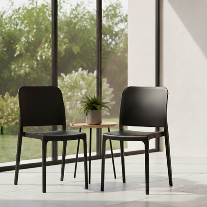 Silla Triveca, Negro, con Espaldar Cerrado y Diseño Minimalista