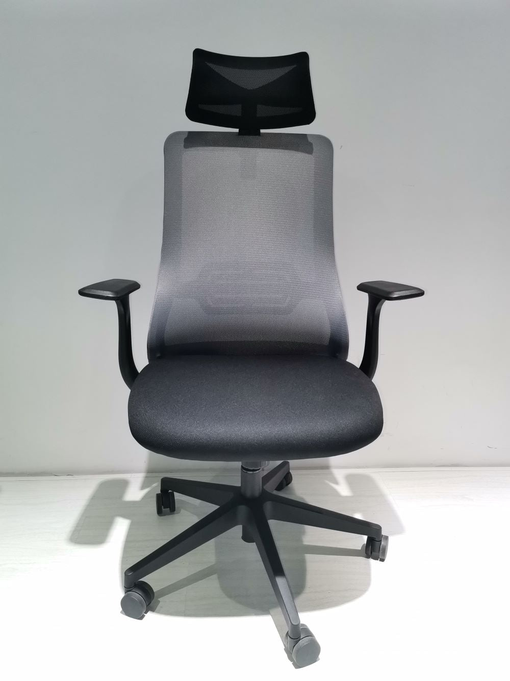 Silla Escritorio Livia Color Negro y Gris Para Oficina